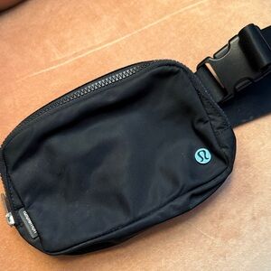 lululemon athletica Midnight Black Belt Bag